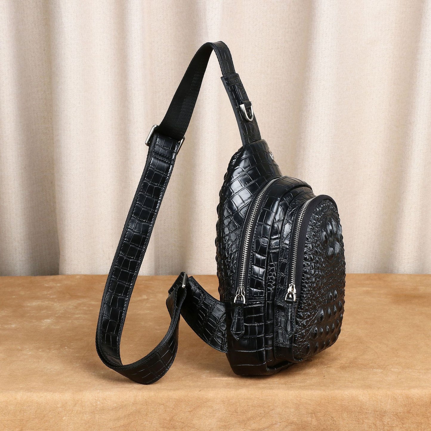 New Arrival Croc-Effect Genuine Leather Chest Bag for Men, A Trendy Crossbody Shoulder Bag with Unique Casual Style