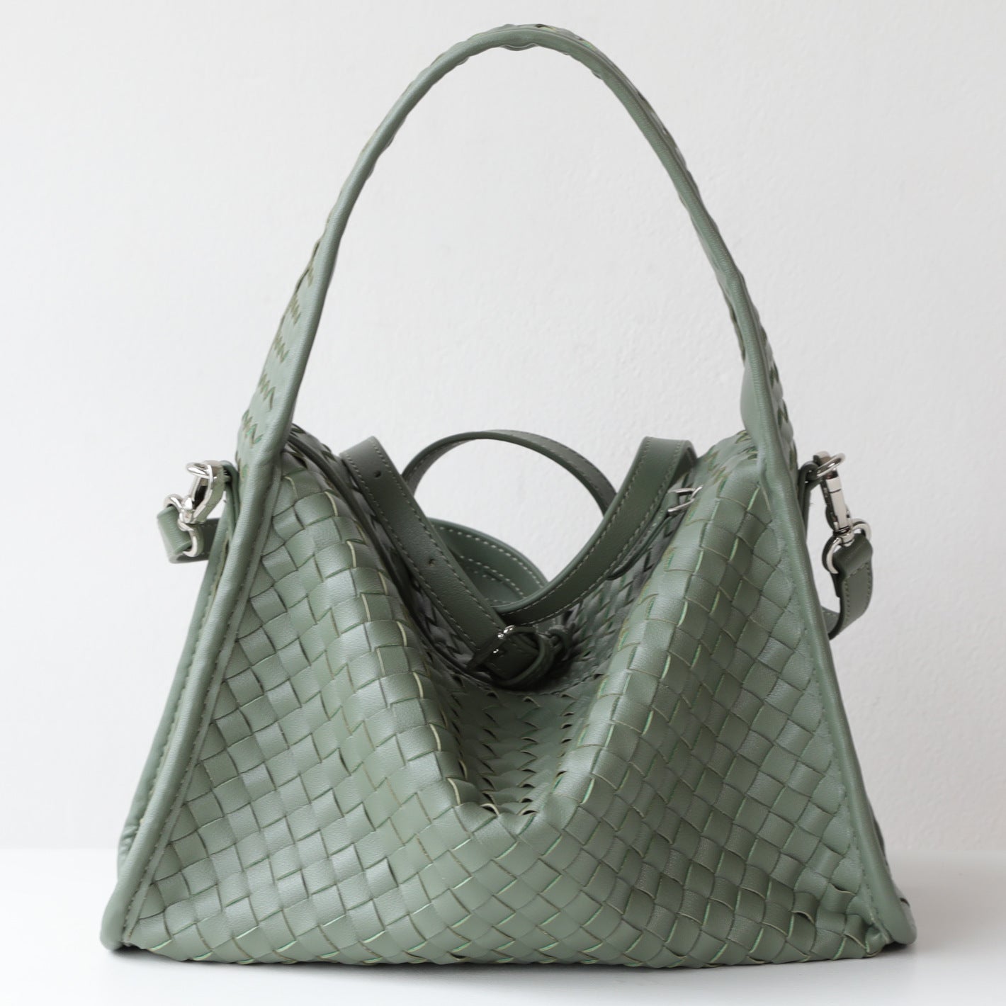 Handwoven Pillow Bag for Women Minimalist Commuter Shoulder Crossbody Handbag, Niche Versatile Purse with Artisan Texture