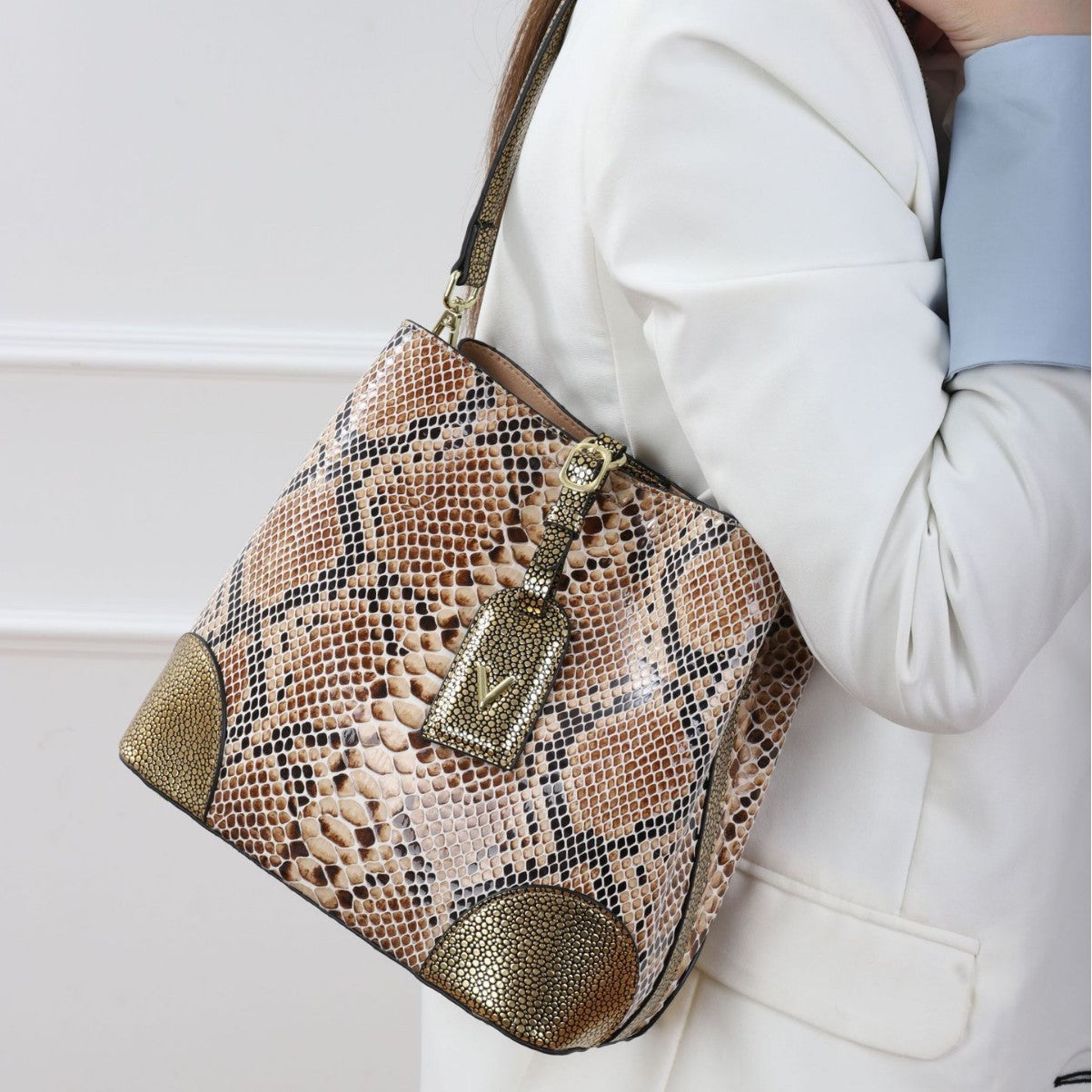 Snakeskin Embossed Bucket Bag for Women Fall Winter Shoulder Crossbody Handbag, Trendy Exotic Texture Purse with Versatile Style