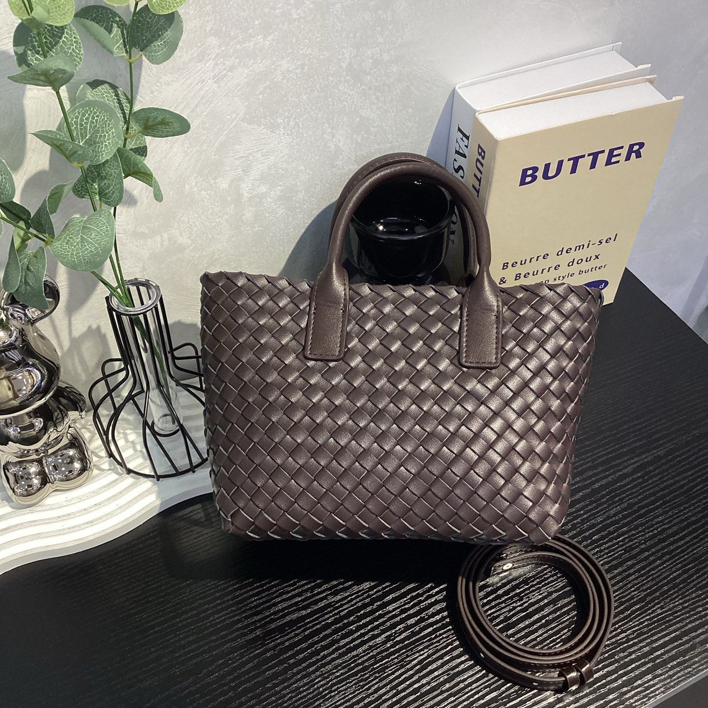 Woven Leather Basket Tote, Niche Best-Selling Handbag, Versatile Shoulder & Crossbody Bag for Women