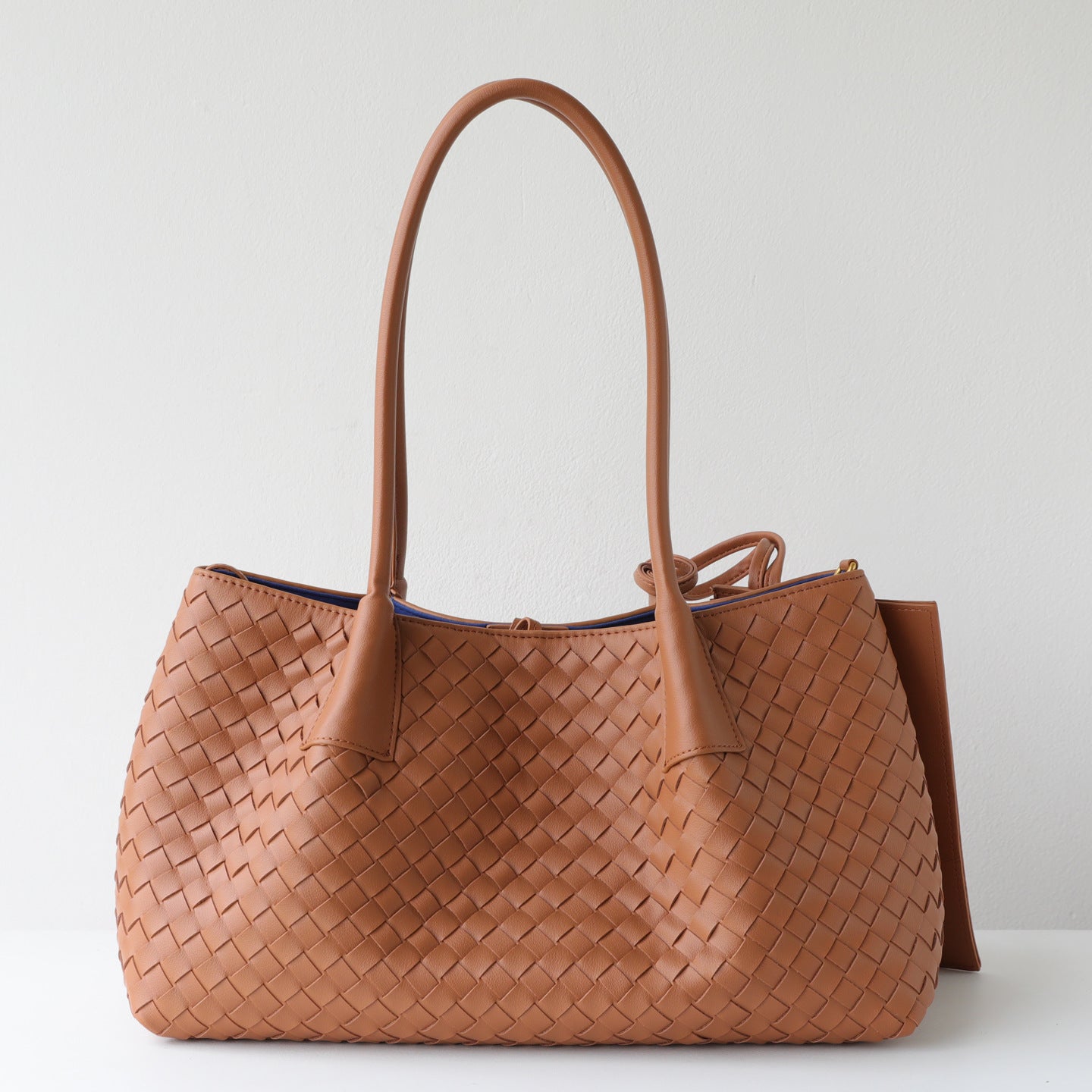 Genuine Leather Woven Underarm Bag for Women Large Capacity Commuter Shoulder Handbag, Niche Versatile Purse with Artisan Texture