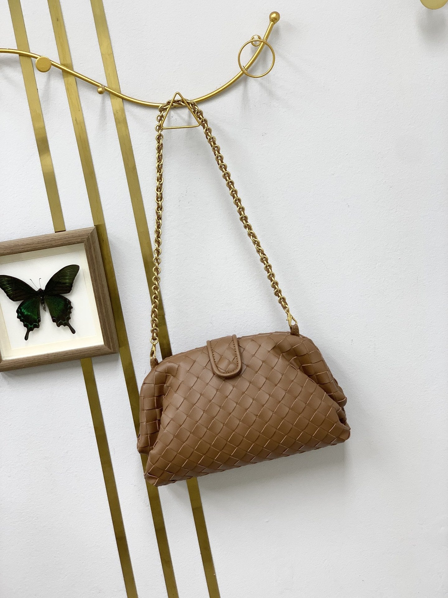 Genuine Leather Woven Cloud Bag with Clip Design, New Versatile Large Capacity Shoulder Crossbody Top Handle Underarm Purse, Light Luxury Handbag for Ladies