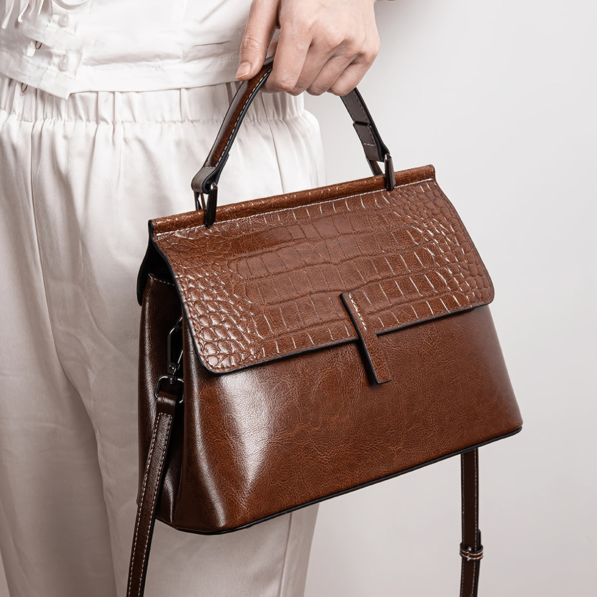 Genuine Waxed Cowhide Crocodile-Embossed Crossbody Bag for Women, New Versatile Shoulder Top Handle Purse, Fashionable Everyday Handbag for Ladies