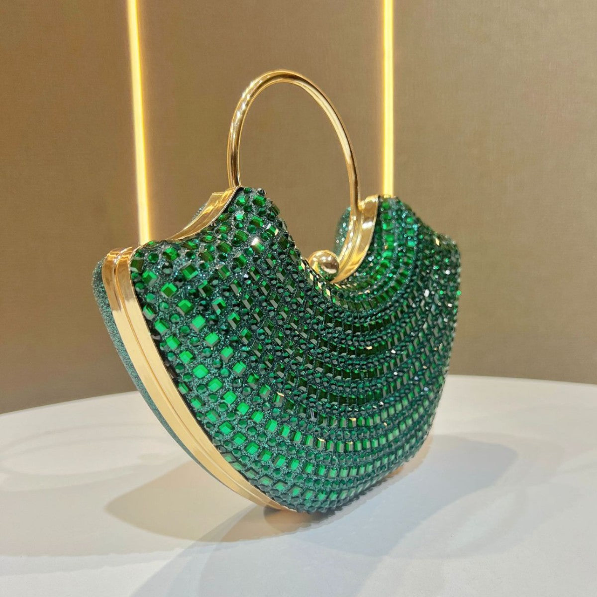 Dazzling Rhinestone Evening Clutch for Women, A Sophisticated Sparkly Top-Handle Handbag with Premium Luxury Look, Ideal for Formal Gowns Weddings & Banquets