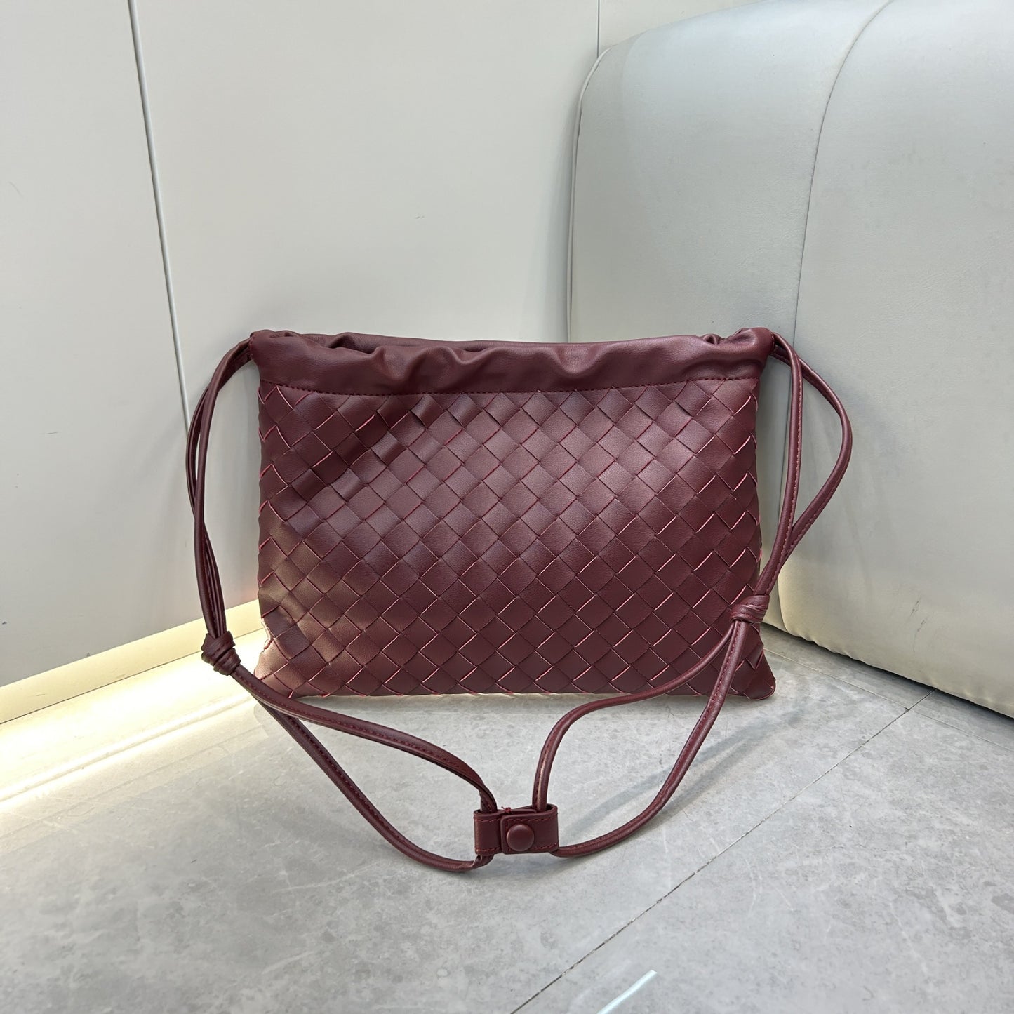 First layer cowhide leather woven bag, clutch bag, drawstring lucky bag, large capacity underarm shoulder bag, bag for women