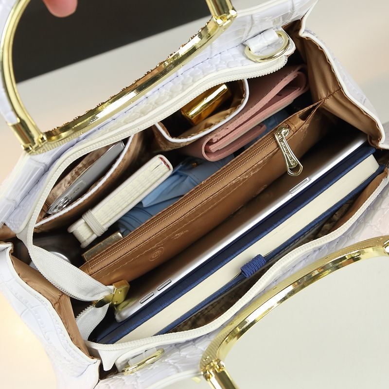 New Arrival Croc-Effect Genuine Leather Shoulder Crossbody Bag for Women, A Minimalist Elegant Design Perfect for Middle-Aged Moms with Premium Sophisticated Feel