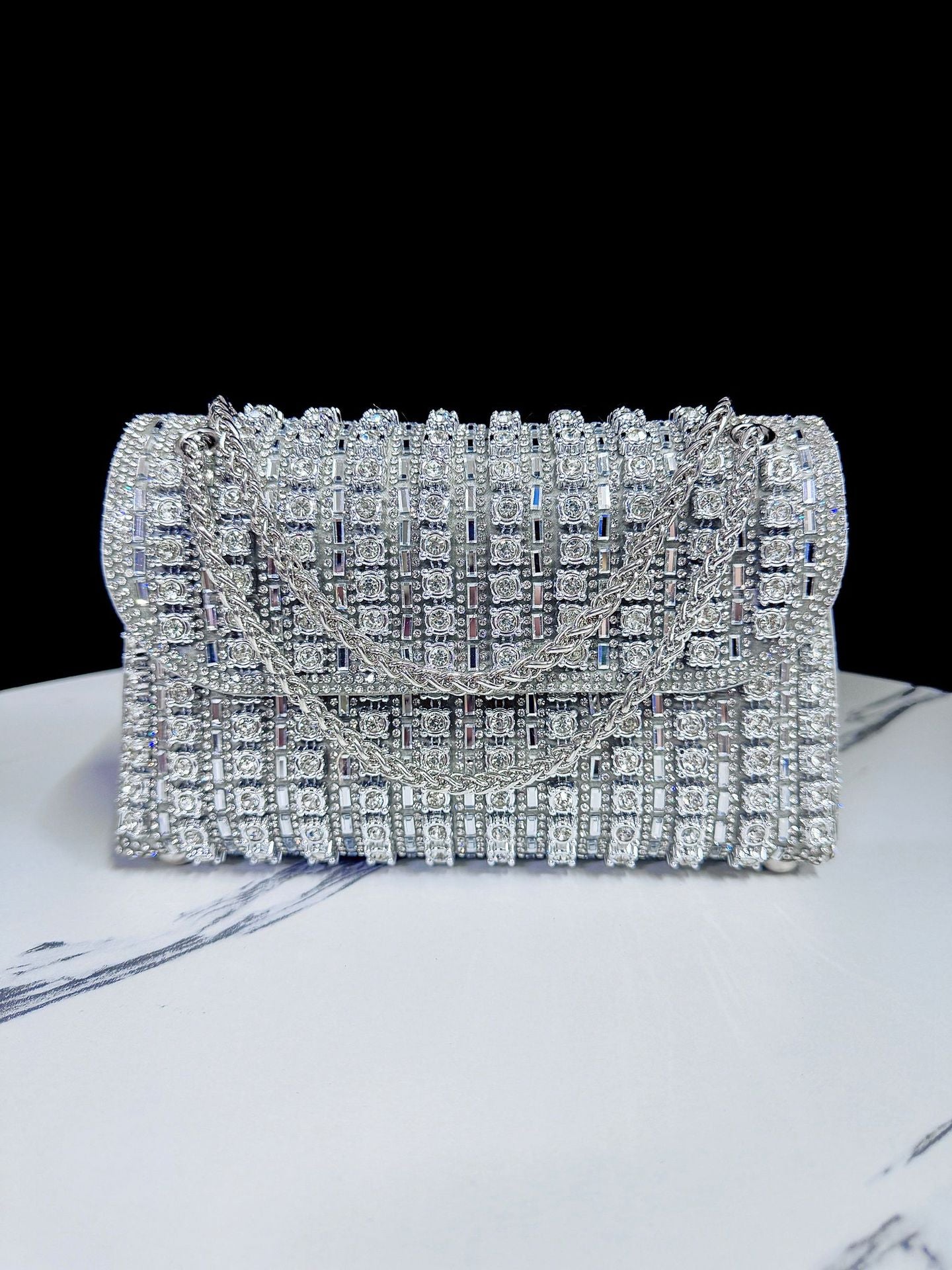 Dazzling Rhinestone-Embellished Evening Clutch for Women, A Crystal Chain Crossbody Bag Perfectly Designed for Cheongsam & Formal Evening Dresses, Elegant Top-Handle Handbag for Weddings Banquets & Special Occasions