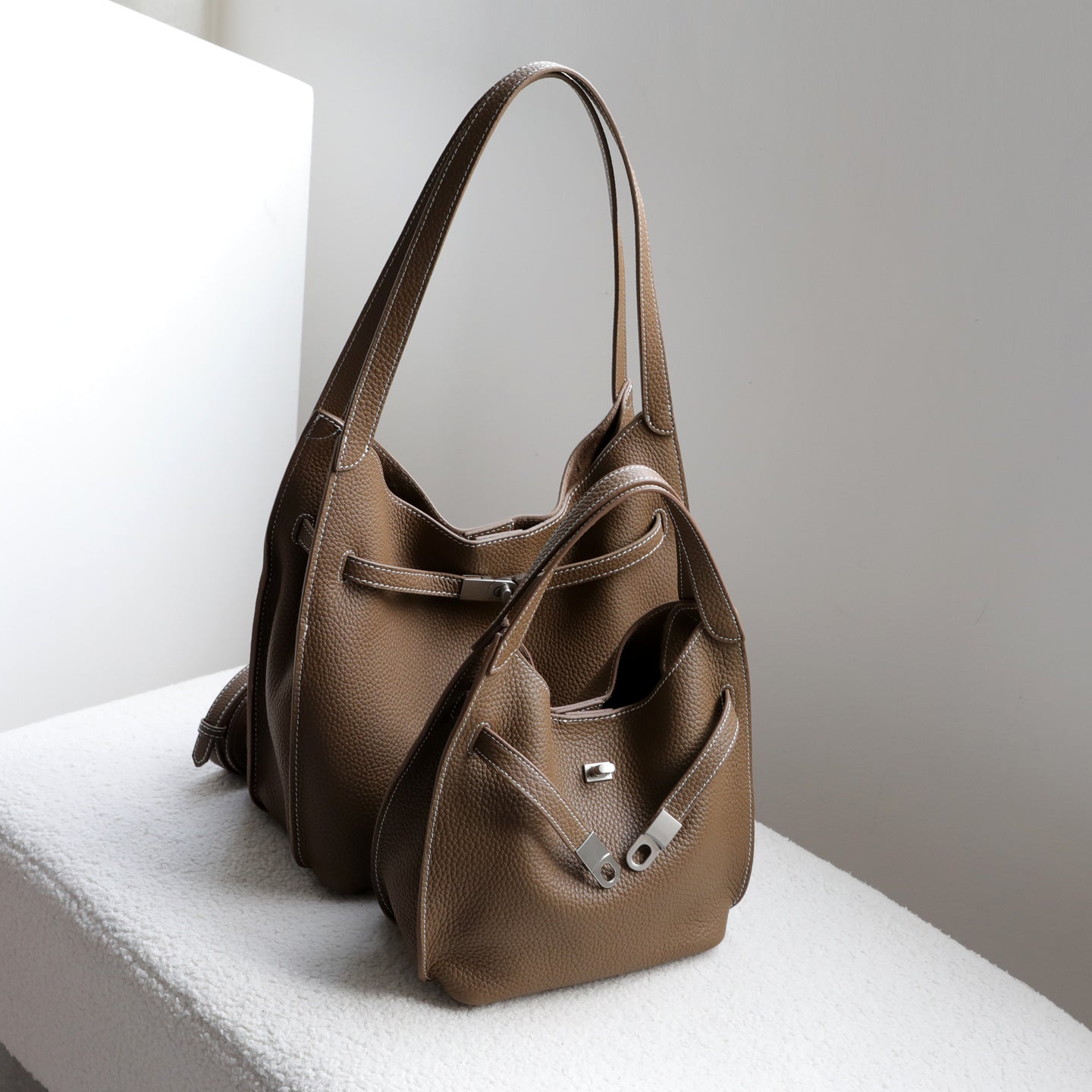 Top Layer Cowhide Lock Buckle Tote Bag for Women Large Capacity Casual Shoulder Crossbody Handbag, Slouchy Purse with Basket-Style Design