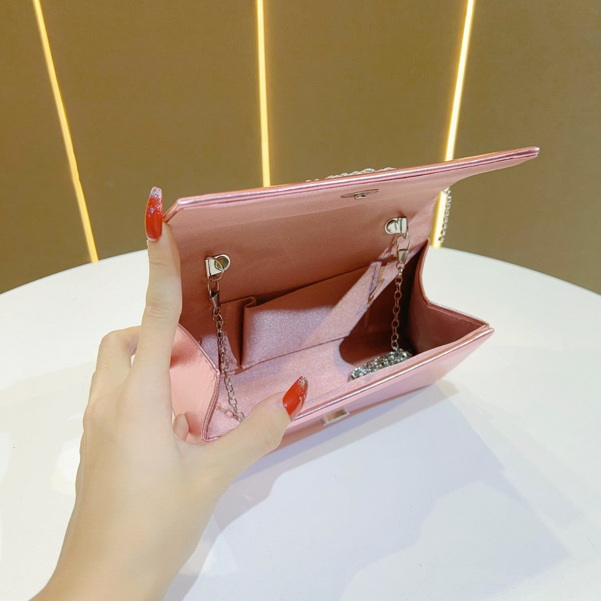Elegant Rhinestone Tassel Luxury Evening Bag for Women, A Sparkly Crossbody Top-Handle Handbag Perfect for Cheongsam Formal Dresses Banquets & Special Occasions