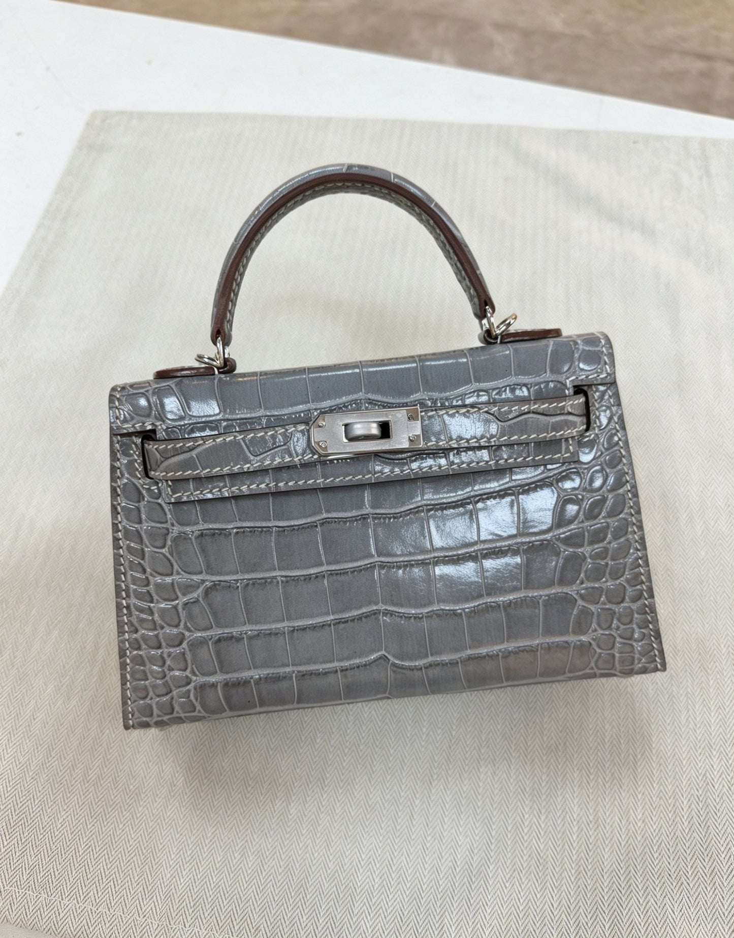 Premium Mini Kelly-Inspired Fully Hand-Stitched Croc-Effect Leather Bag for Women, Stainless Steel Hardware Top-Handle Crossbody Purse, A High-Quality Alternative to Designer Styles