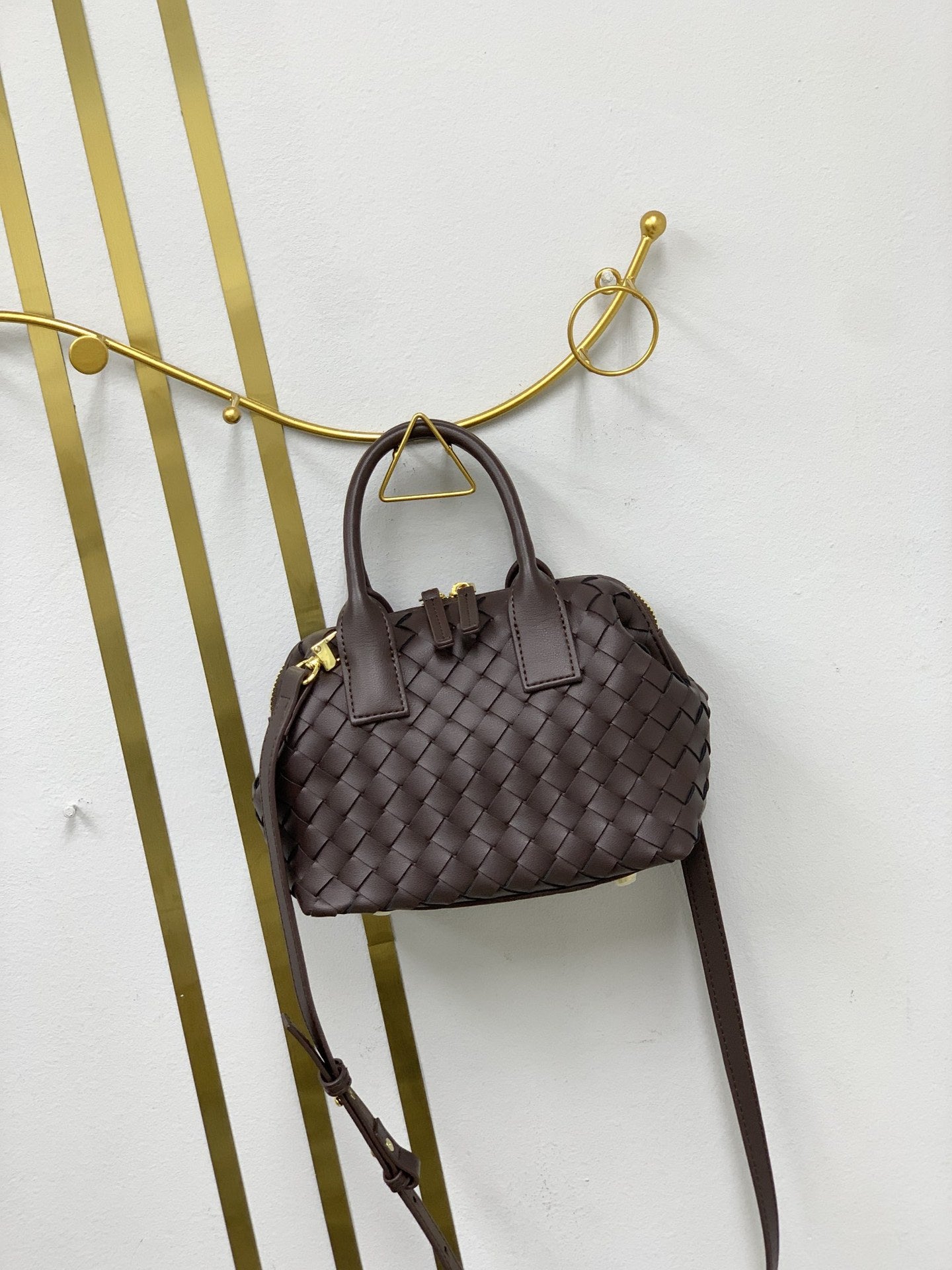 Genuine Leather Woven Boston Bag for Women, New Casual Shoulder Crossbody Top Handle Purse, Trendy Bowling Handbag for Ladies