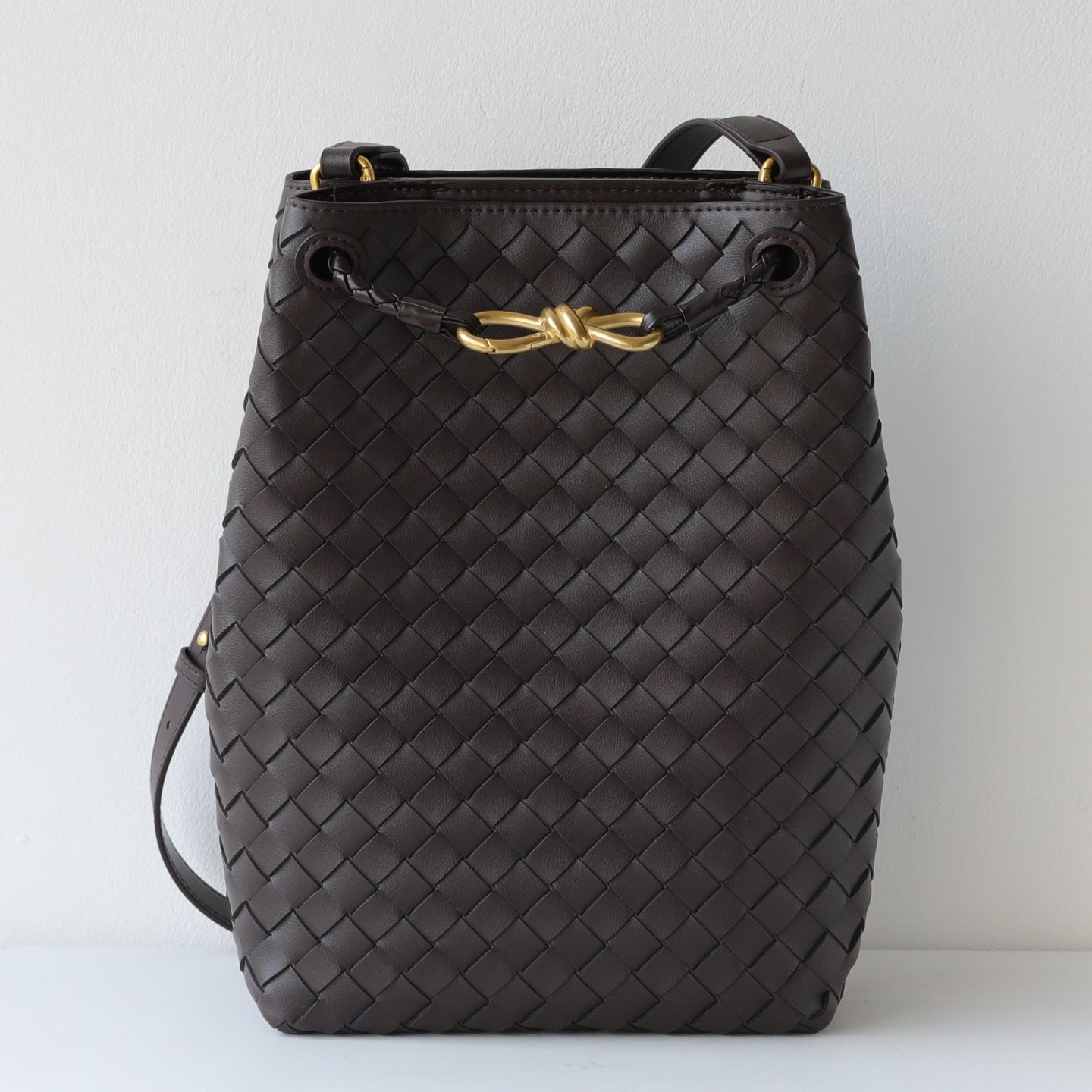 Bow Woven Bucket Bag for Women Niche Shoulder Crossbody Handbag, Fashion Cowhide Purse with Elegant Bow Detail