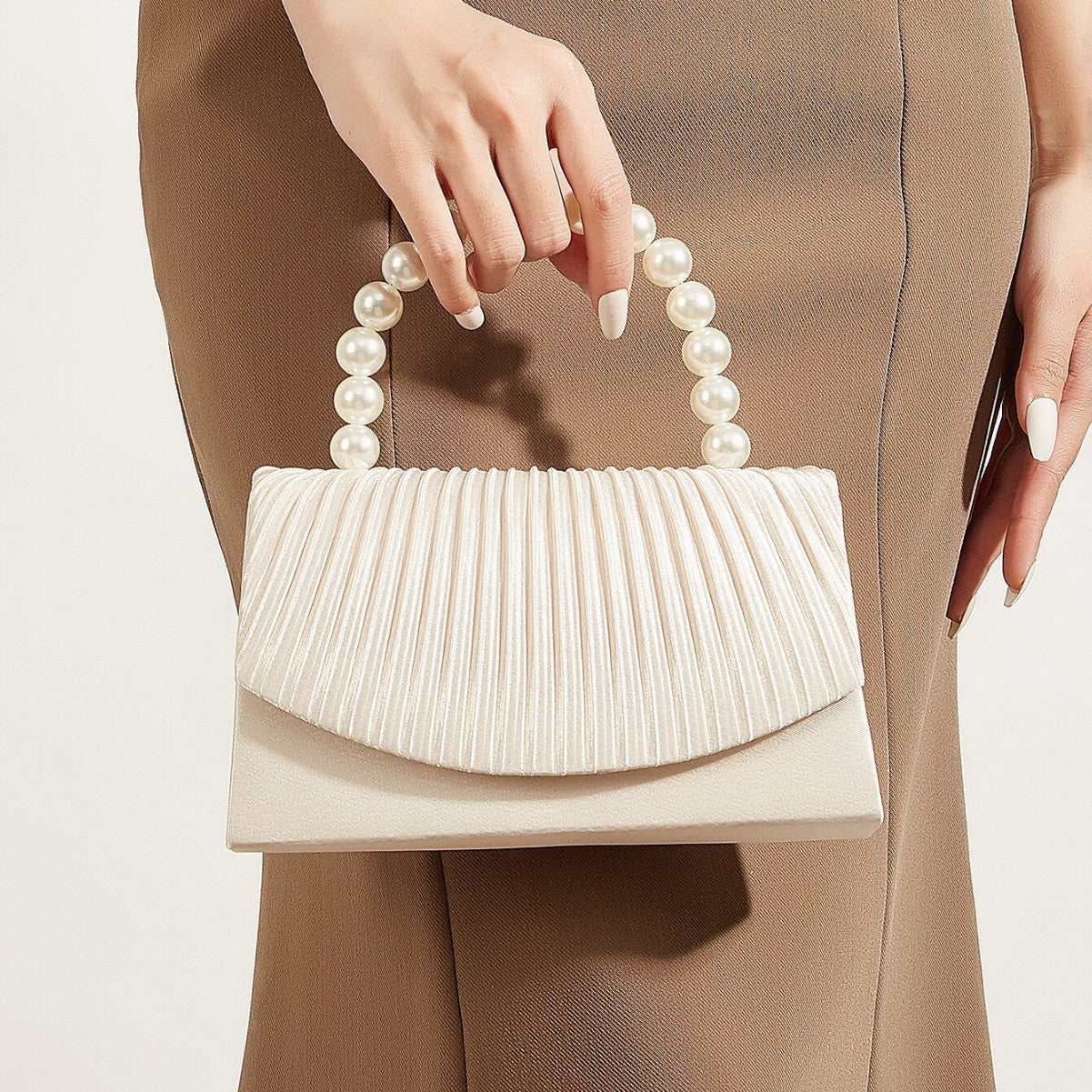 Handmade Beaded Evening Clutch for Women, New Pleated Top Handle Purse, Fashionable Versatile Bag for Weddings Birthday Parties and Formal Events for Ladies