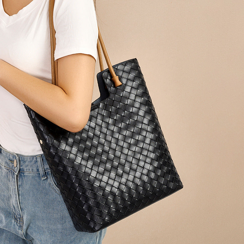 Handwoven Tote Bag for Women Minimalist Versatile Large Capacity Shoulder Handbag, Premium Natural Texture Purse with Trendy Design