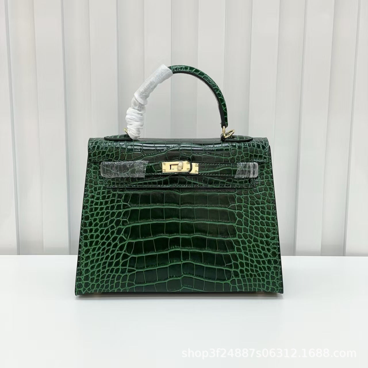 New Arrival Mini Croc-Effect Kelly-Inspired Bag in White for Women, A Premium Top-Handle Shoulder Crossbody Handbag with Versatile Elegant Design