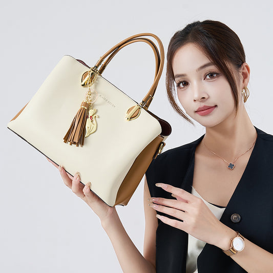 New Arrival Spacious Tassel Handbag for Women, Chic Versatile Shoulder Bag with Crossbody Strap, A Premium Everyday Carryall