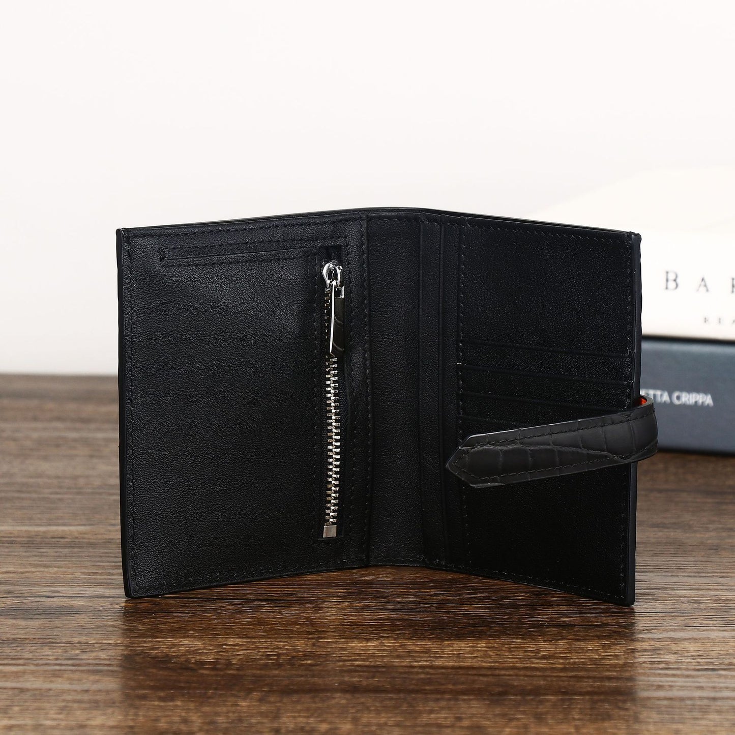 New Arrival Matte Croc-Effect Small Vertical Wallet for Men, A Multi-Card Bi-Fold Coin Purse with Fashionable Compact Design