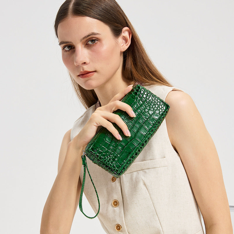 New Arrival Croc-Effect Genuine Leather Phone Wallet for Women, A Soft Cowhide Mini Coin Purse with Versatile Crossbody Design, Perfect Everyday Small Bag