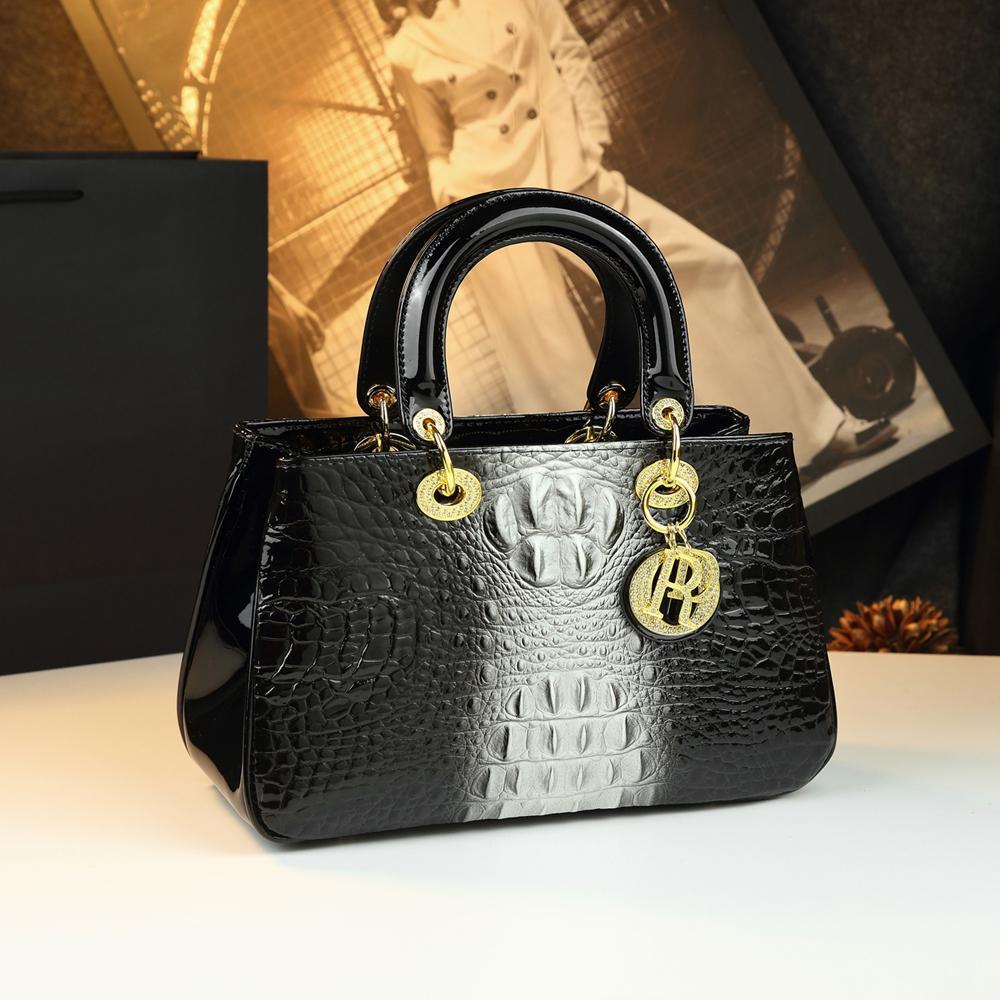 New Arrival Lady-Inspired Patent Croc-Effect Bag for Women, A Rhinestone-Embellished Shoulder Crossbody Top-Handle Handbag with Glamorous Design