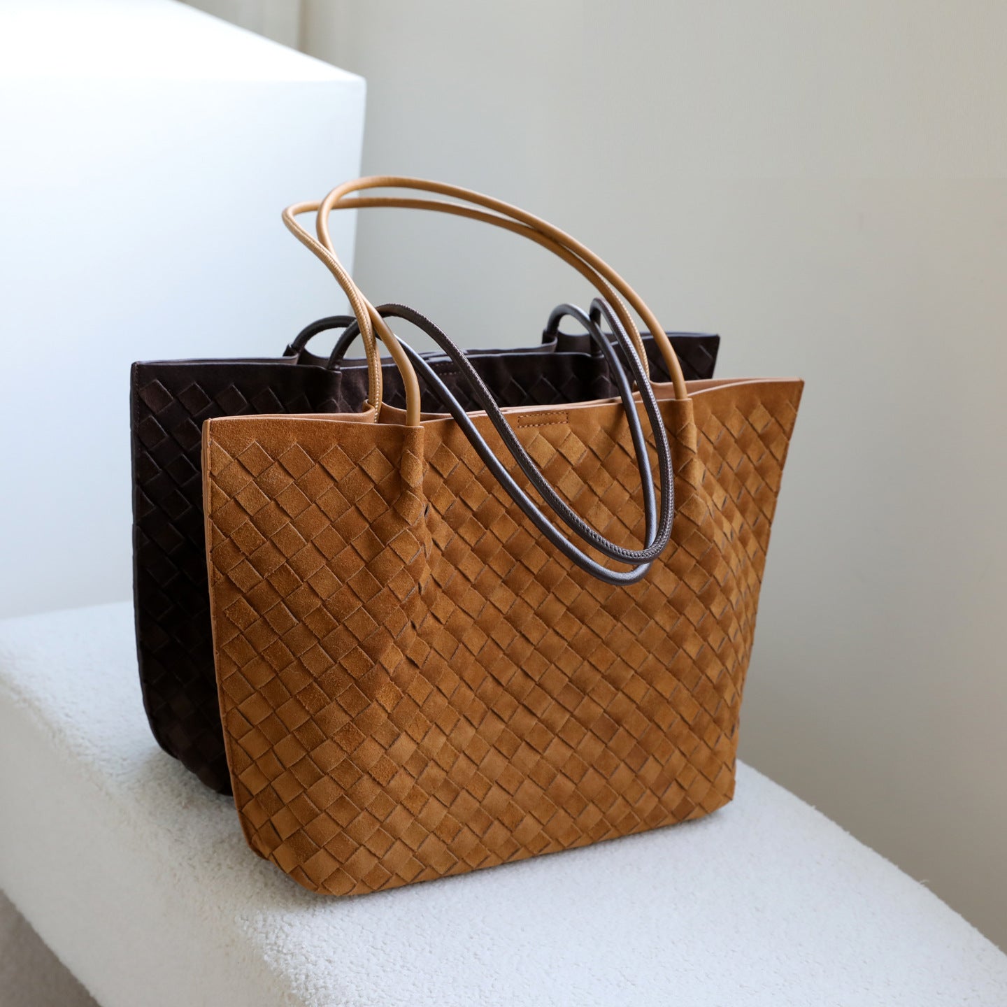Frosted Woven Leather Tote Bag for Women Large Capacity Vintage Shoulder Underarm Handbag, Niche Design with Soft Matte Texture for Fall Winter