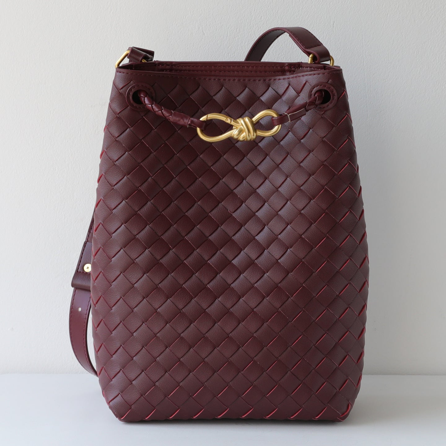 Bow Woven Bucket Bag for Women Niche Shoulder Crossbody Handbag, Fashion Cowhide Purse with Elegant Bow Detail