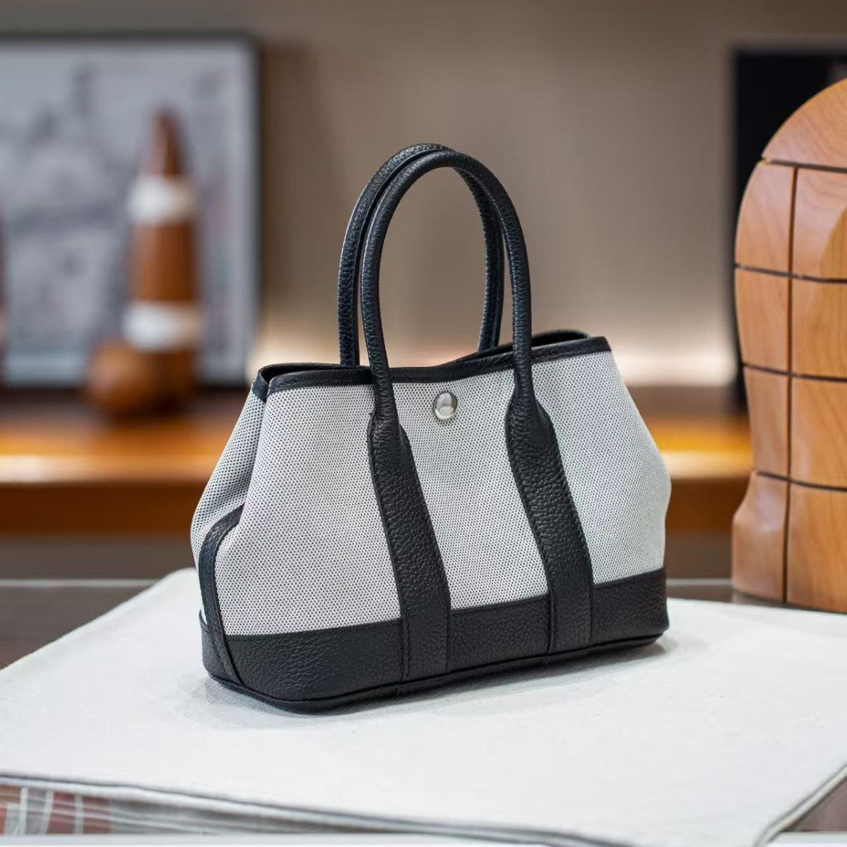 Women's Garden-Style Tote Bag 23cm, Hermès-Inspired Semi-Handmade Waxed Stitching Handbag, Panda-Inspired Design with Cowhide Leather & Canvas Contrast Patchwork, Trendy Shoulder Top-Handle Purse for Daily Use