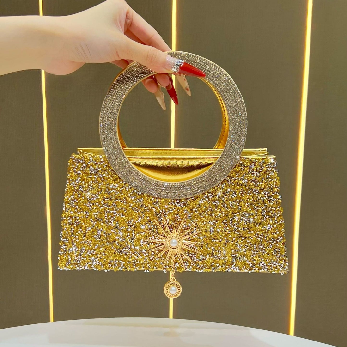 Dazzling Rhinestone-Embellished Evening Bag for Women, A Light Luxury Chain Crossbody Handbag with Premium Elegant Design, Perfect for Banquets Weddings & Formal Events