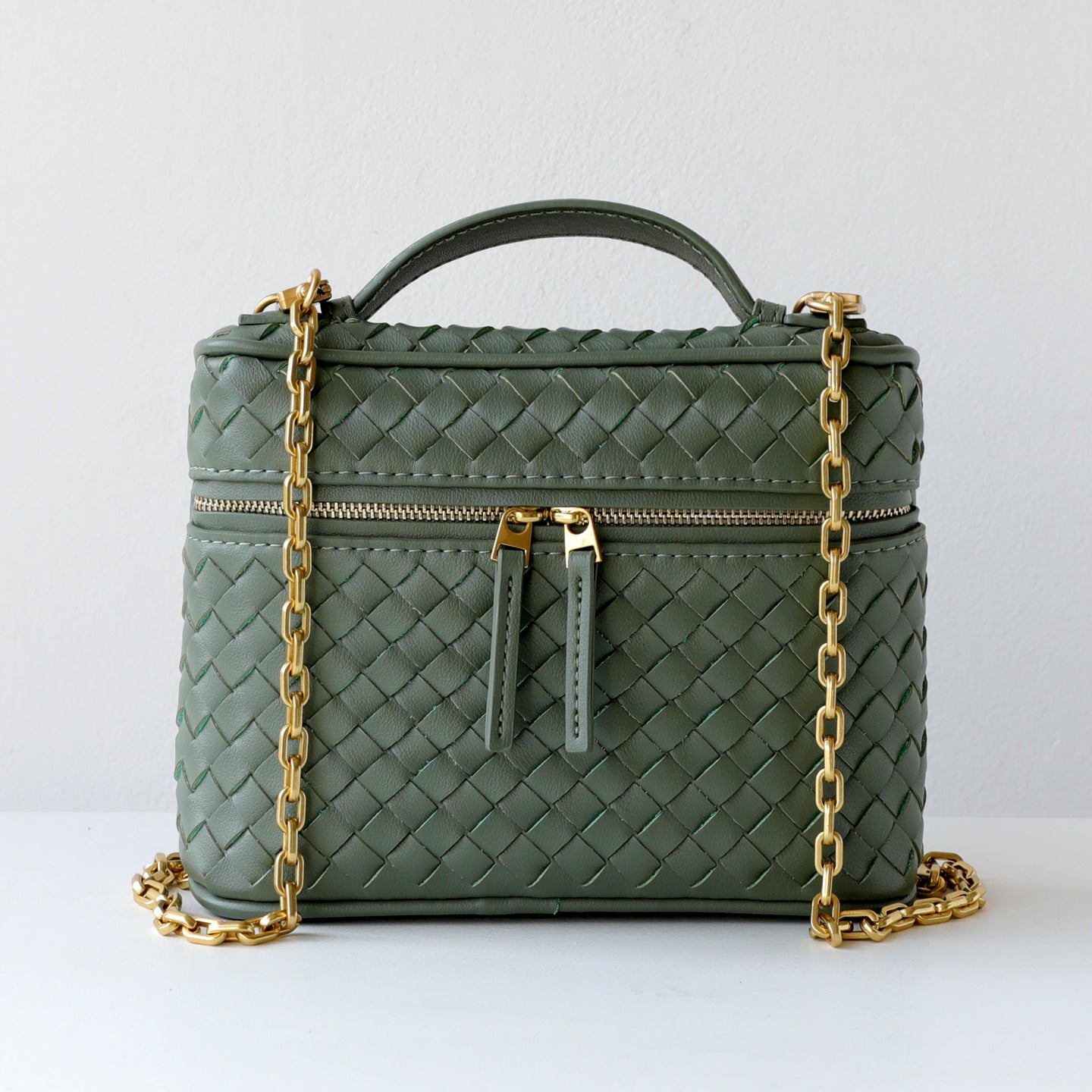 Handwoven Mini Box Phone Bag for Women Chain Shoulder Crossbody Handbag, Premium Genuine Leather Purse with Versatile Style