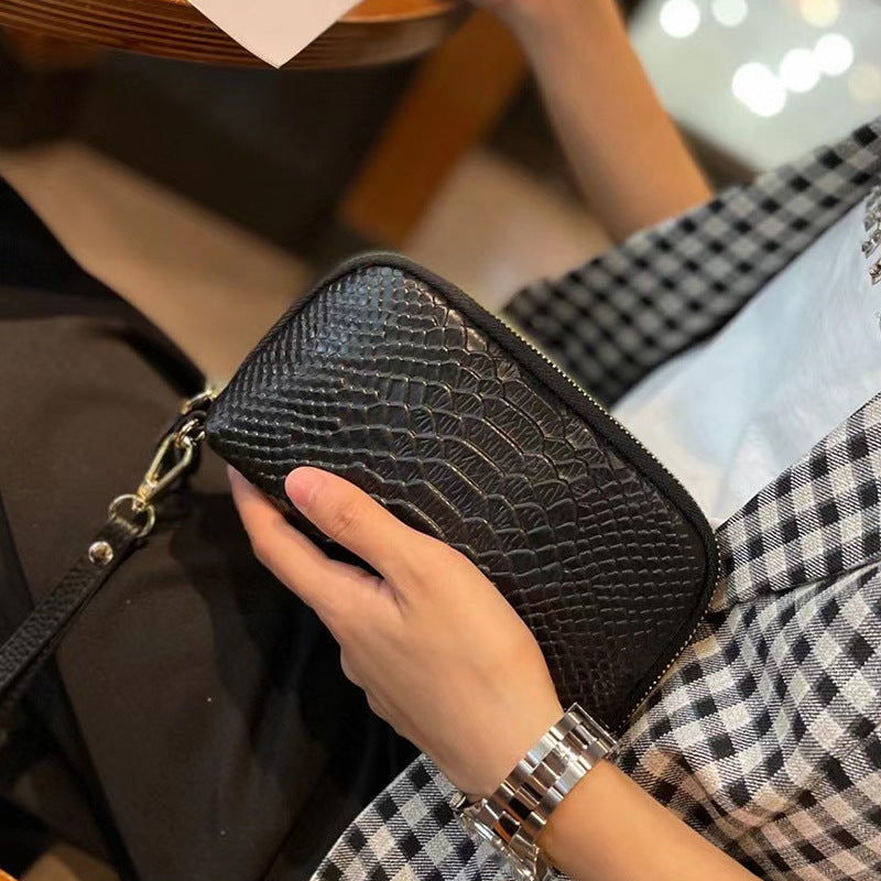 New Arrival Croc-Effect Genuine Leather Long Wristlet Wallet for Women, A Top-Layer Cowhide Phone Bag with Elegant Design & Comfortable Wrist Strap