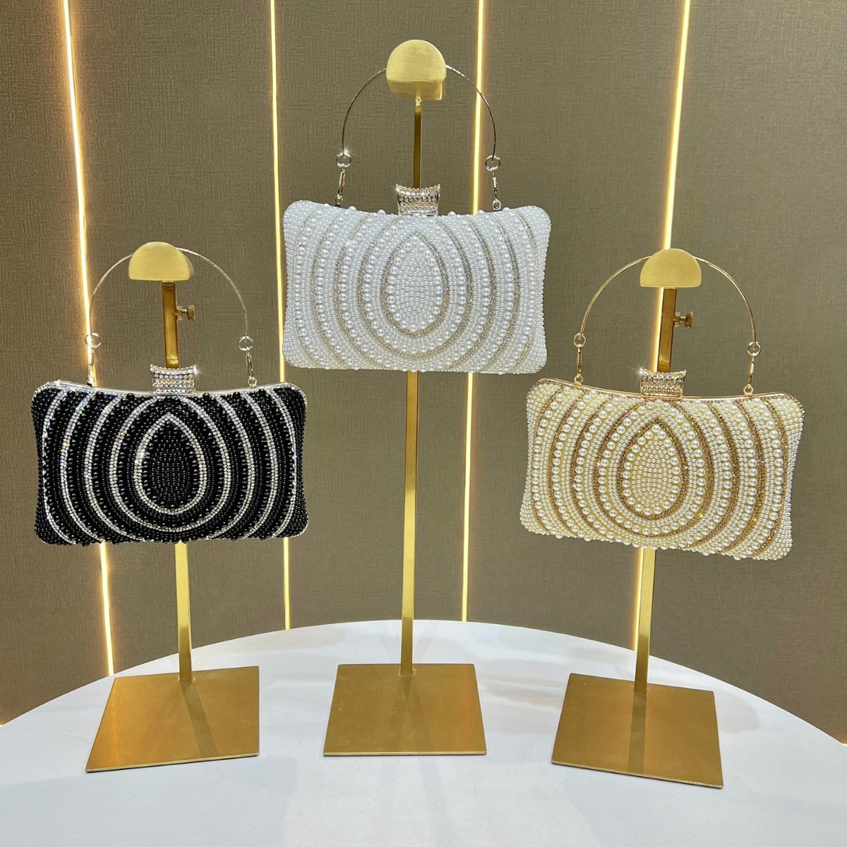Elegant Pearl-Embellished Evening Clutch for Women, A Small Versatile Top-Handle Crossbody Bag with Shoulder Strap, Perfect for Banquets Weddings & Formal Occasions