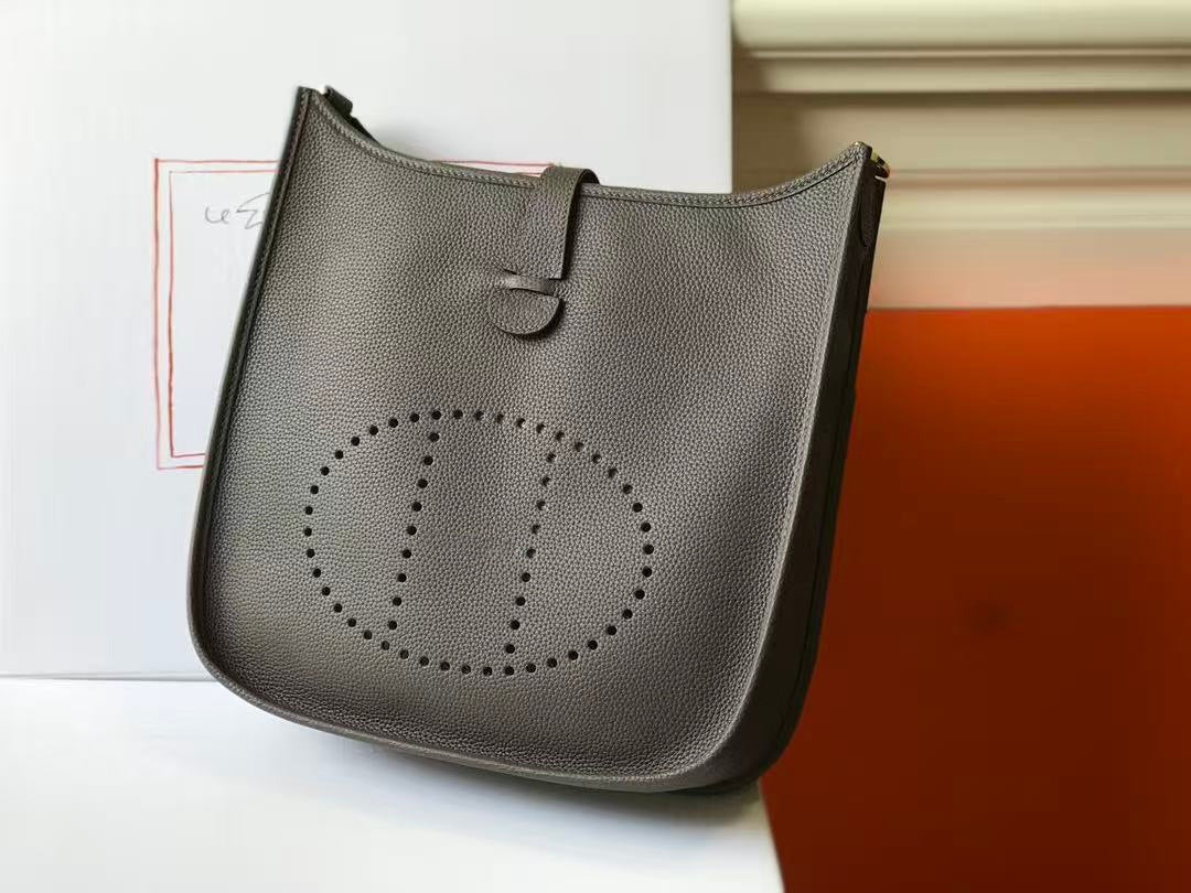 Genuine Top Layer Cowhide Evelyne-Style Crossbody Bag for Women, Mid-High End Boutique Quality Handbag, Wholesale Bulk Order Available for Ladies