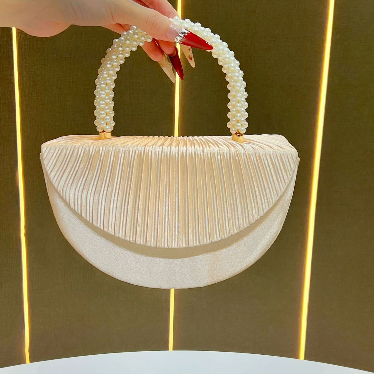 Women's Pleated Wedding Evening Bag, Elegant Top-Handle Purse for Birthday Banquet Formal Dress, Glamorous Party Clutch for Special Occasions