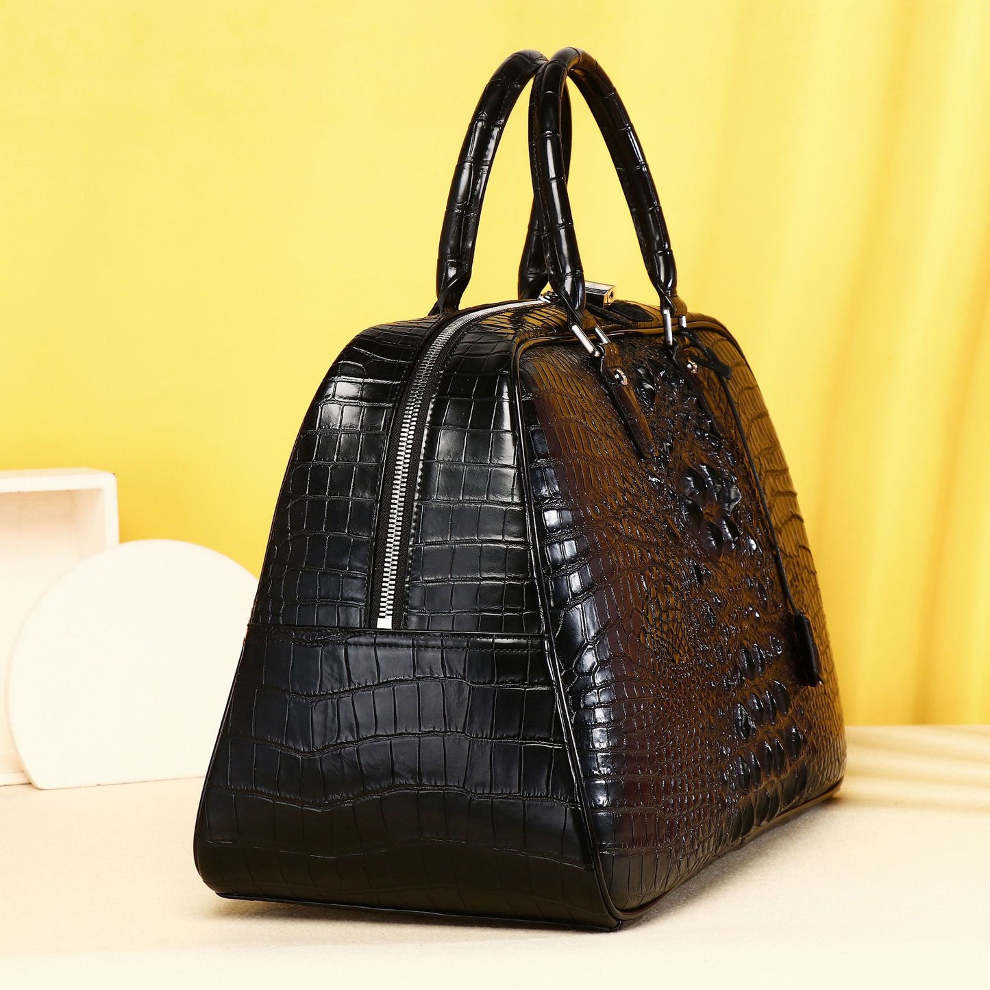New Arrival Croc-Effect Large Travel Duffel Bag for Men, A Casual Top-Handle Tote with High-End Fashionable Laptop Compartment, Perfect for Travel & Work