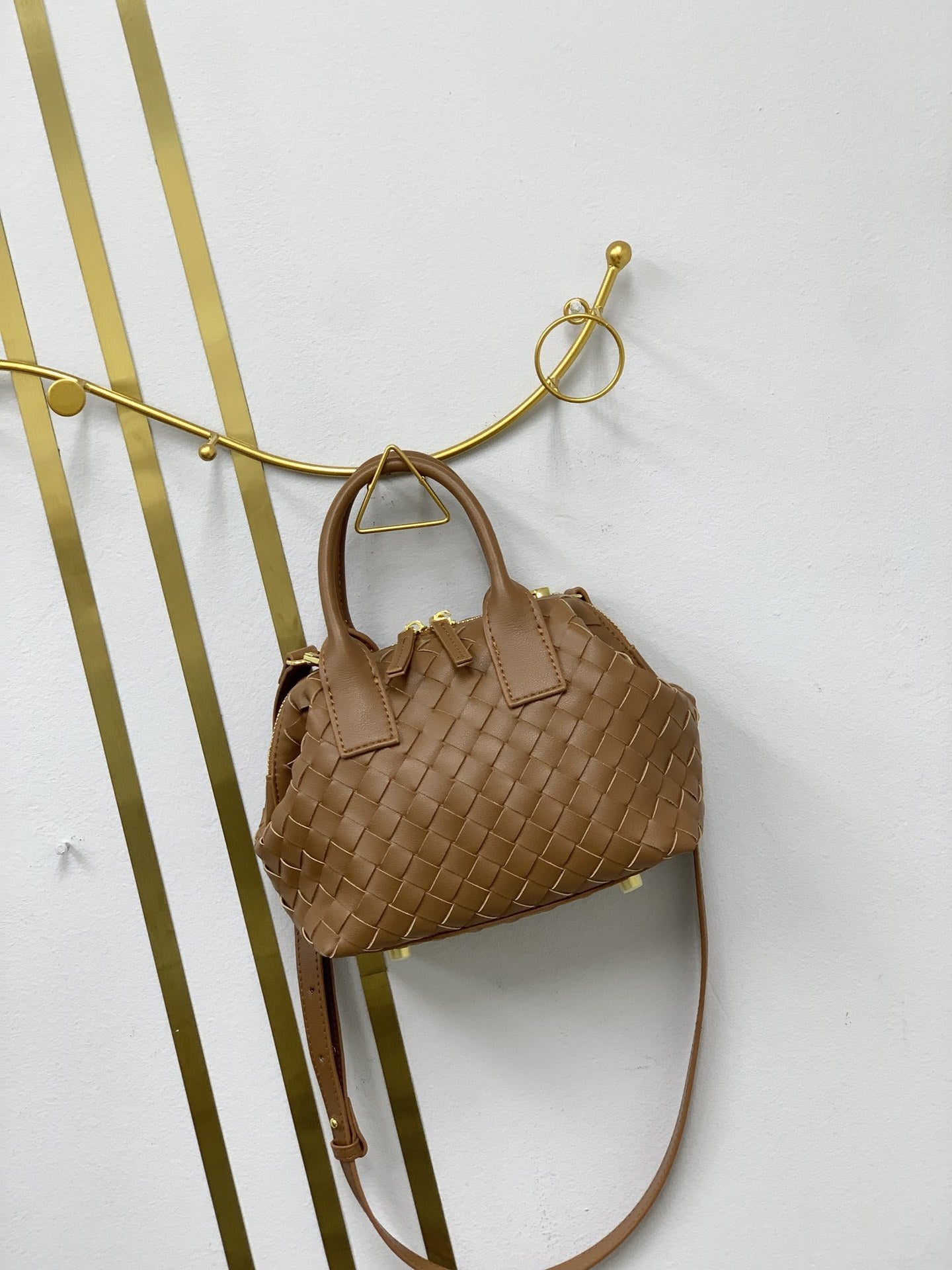 Genuine Leather Woven Boston Bag for Women, New Casual Shoulder Crossbody Top Handle Purse, Trendy Bowling Handbag for Ladies