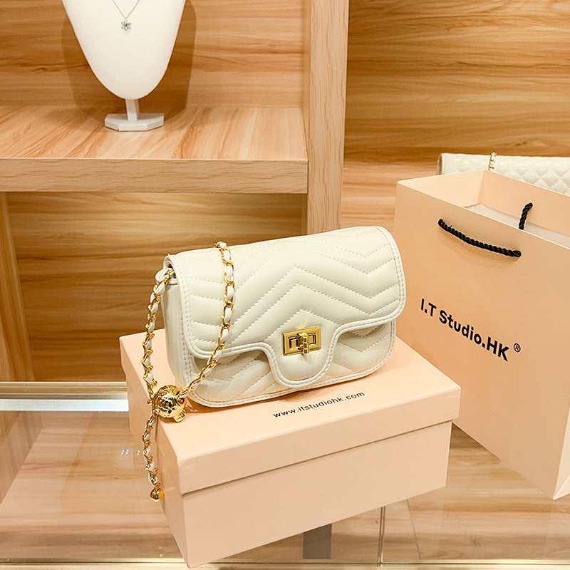 Genuine Leather Gold Ball Diamond Quilted Chain Bag for Women, New Small Square Shoulder Crossbody Purse, Trendy Fashionable Handbag for Ladies