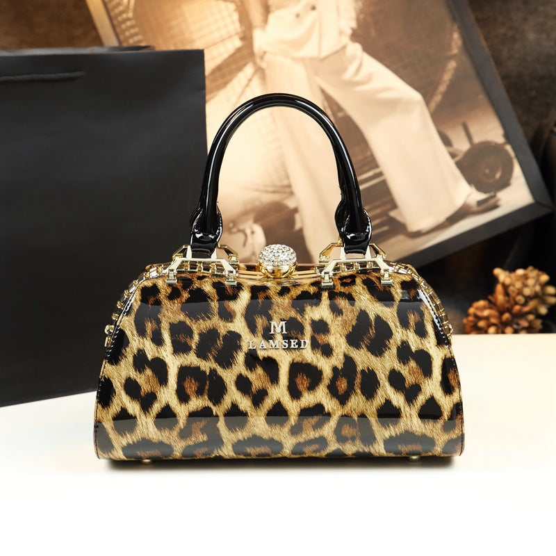 Large Capacity Pillow Tote Bag for Women Shoulder Crossbody Handbag, Versatile Mommy Purse with Soft Comfortable Design