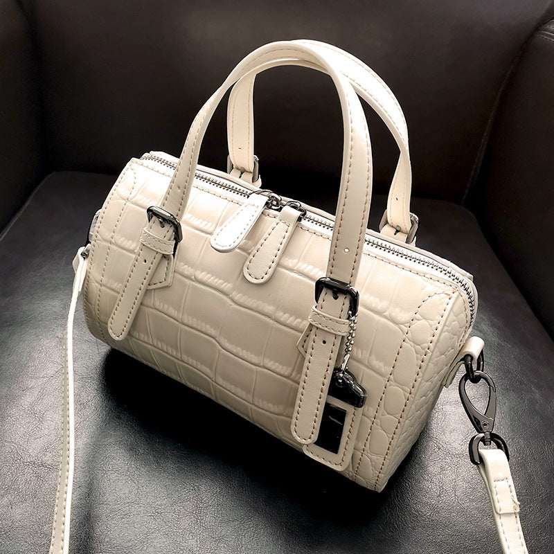 New Arrival Croc-Effect Boston Shoulder Bag for Women, A Trendy Top-Handle Crossbody Cowhide Handbag with Fashionable Design