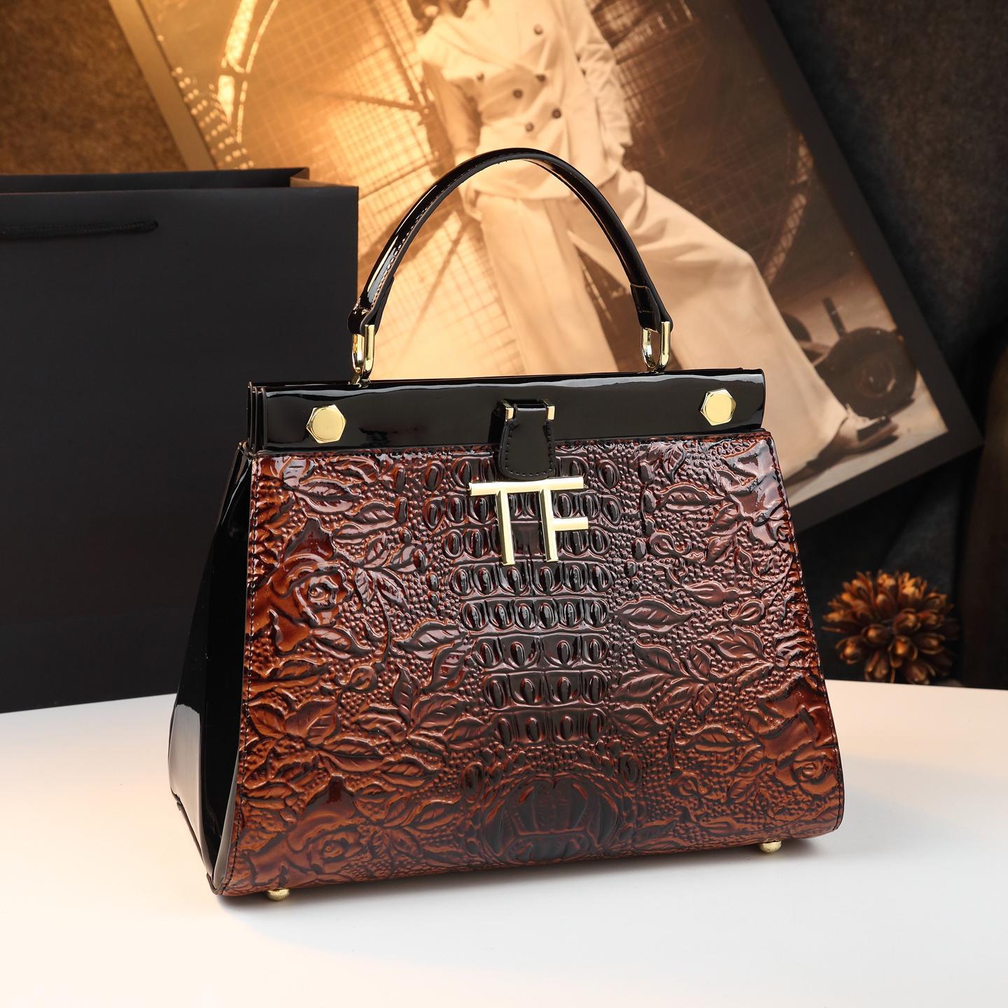 New Arrival Croc-Effect Genuine Leather Tote Bag for Women, A Versatile Shoulder Crossbody Top-Handle Handbag Perfect for Moms