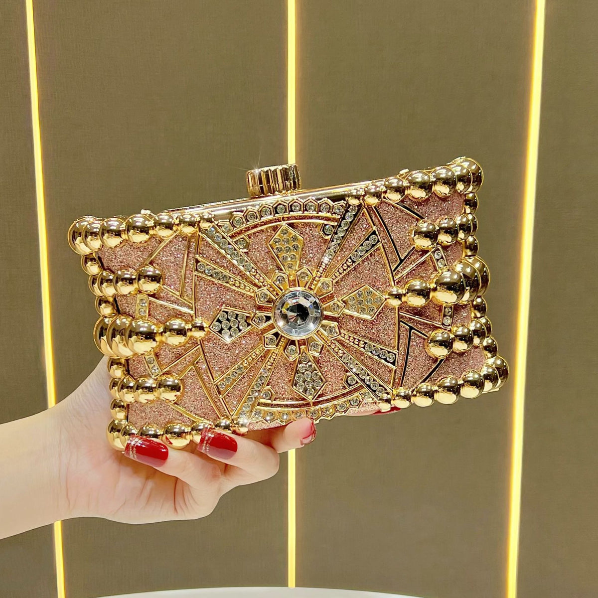 Elegant Vintage Rhinestone-Embellished Evening Clutch for Women, A Light Luxury Crystal Top-Handle Bag with Versatile Chain Crossbody Strap, Perfect for Banquets Weddings & Formal Events