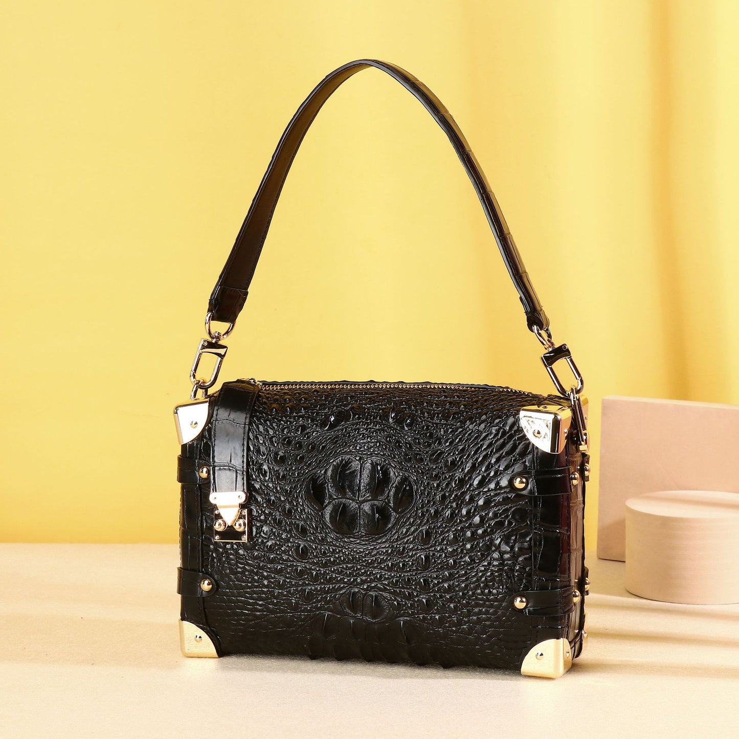 New Arrival Croc-Effect Square Box Bag for Women, A Studded Crossbody Handbag with Casual Lazy Style Design