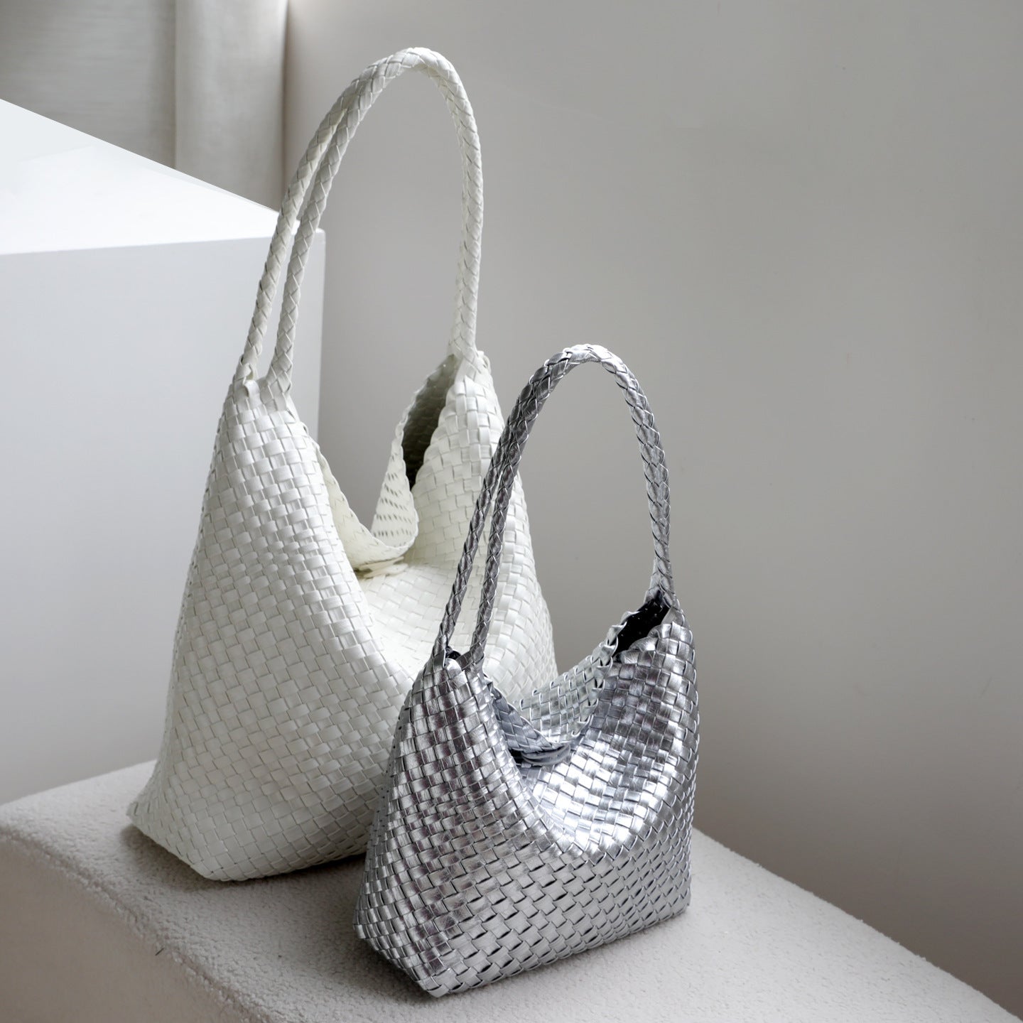 Handwoven Leather Tote Bag for Women Spring Summer Minimalist Large Capacity Shoulder Handbag, Soft Premium Purse with Artisan Craftsmanship