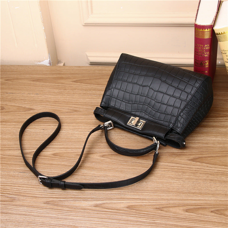 Genuine Leather Kitten Tote Bag for Women Large Capacity Shoulder Crossbody Handbag, Trendy Lock Buckle Purse with Versatile Style