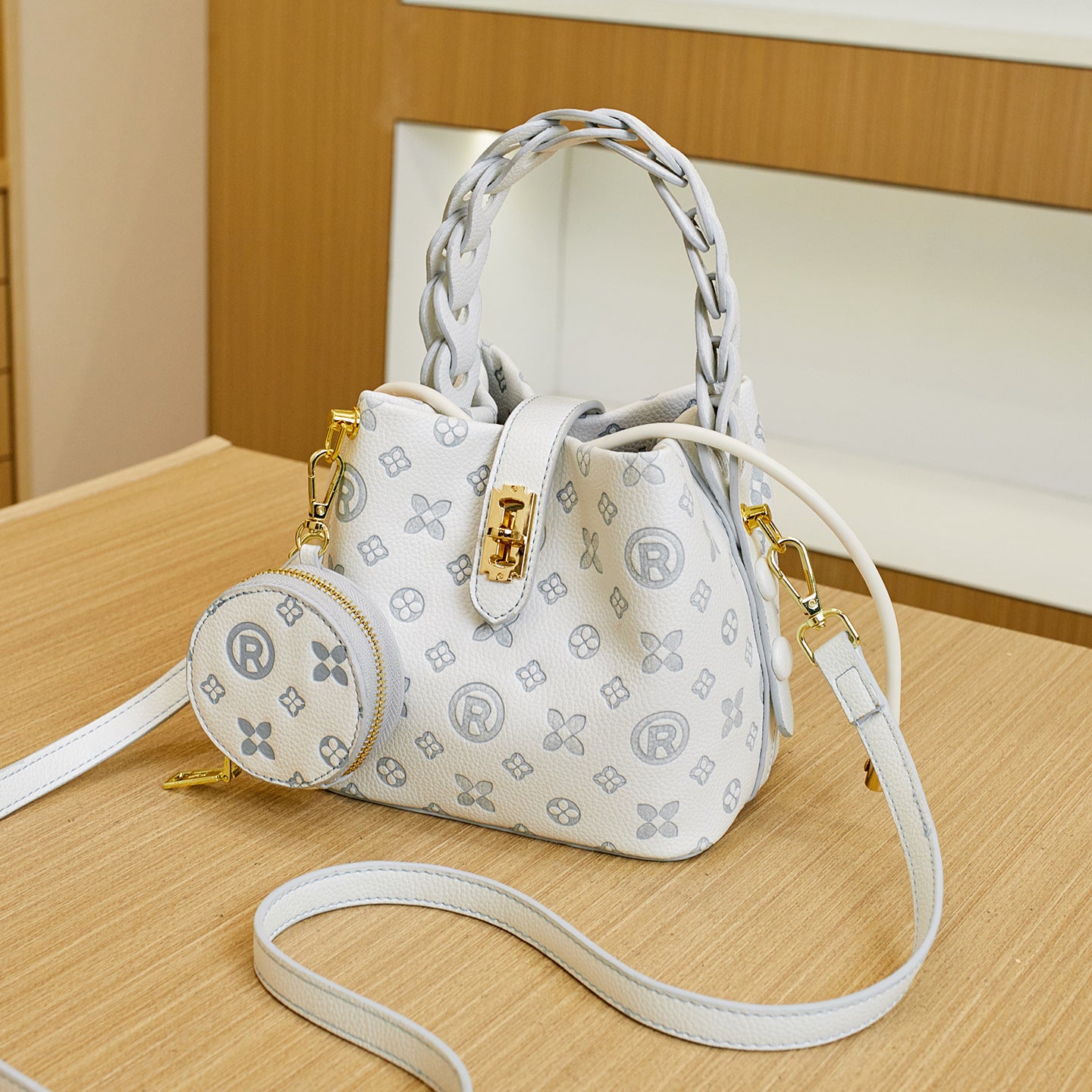 New Pink Embossed Large Capacity Basket Bucket Tote, Crossbody Shoulder Purse, Light Luxury Stylish Handbag for Women