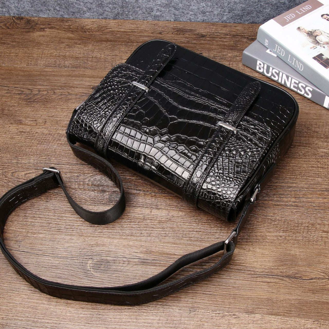 New Arrival Croc-Effect Genuine Cowhide Cambridge Satchel for Men, A Casual Business Shoulder Crossbody Bag with Versatile Commuter Design