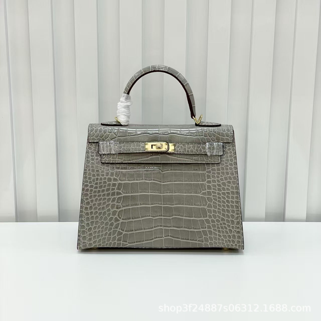 New Arrival Mini Croc-Effect Kelly-Inspired Bag in White for Women, A Premium Top-Handle Shoulder Crossbody Handbag with Versatile Elegant Design