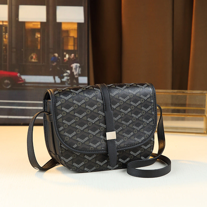 New Arrival Printed Saddle Crossbody Bag for Men & Women, A Trendy Messenger Shoulder Bag with Versatile Design, Perfect for Everyday Outings