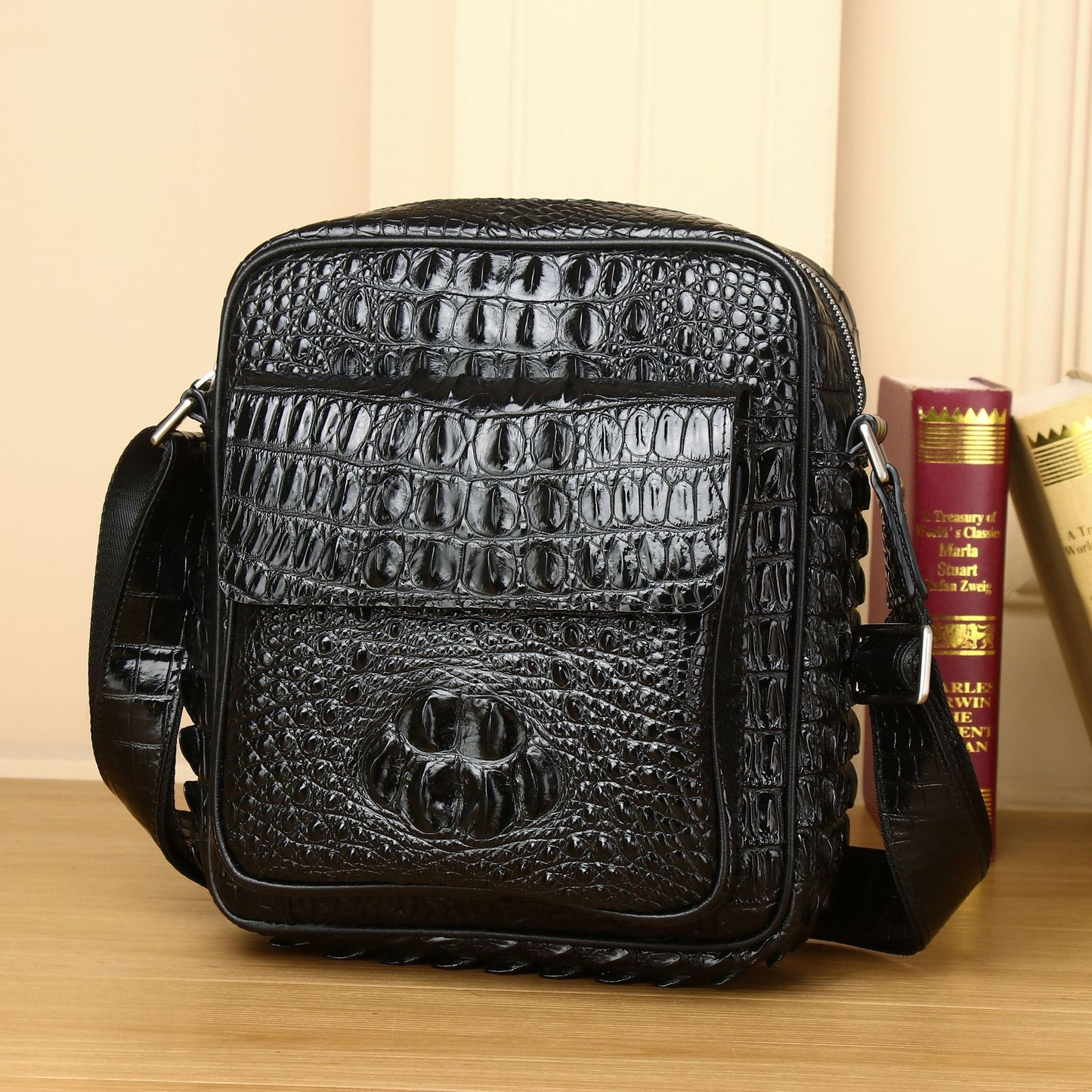 New Arrival Croc-Effect Business Shoulder Bag for Men, A Fashionable Small Crossbody Backpack with High-End Casual Design