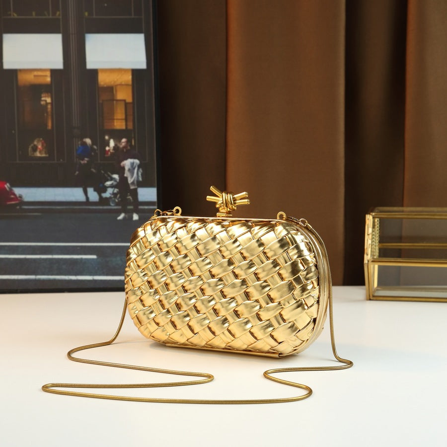 Handwoven Evening Clutch Bag for Women Fashion Wristlet Shoulder Bag, Stylish Woven Purse with Artisan Craftsmanship