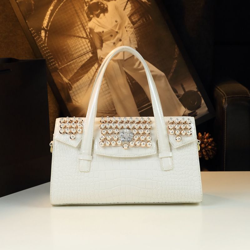 Genuine Croc-Embossed Leather Baguette Bag for Women – Elegant Lady-Inspired Shoulder & Crossbody Handbag, A Sophisticated Purse for Stylish Mature Ladies