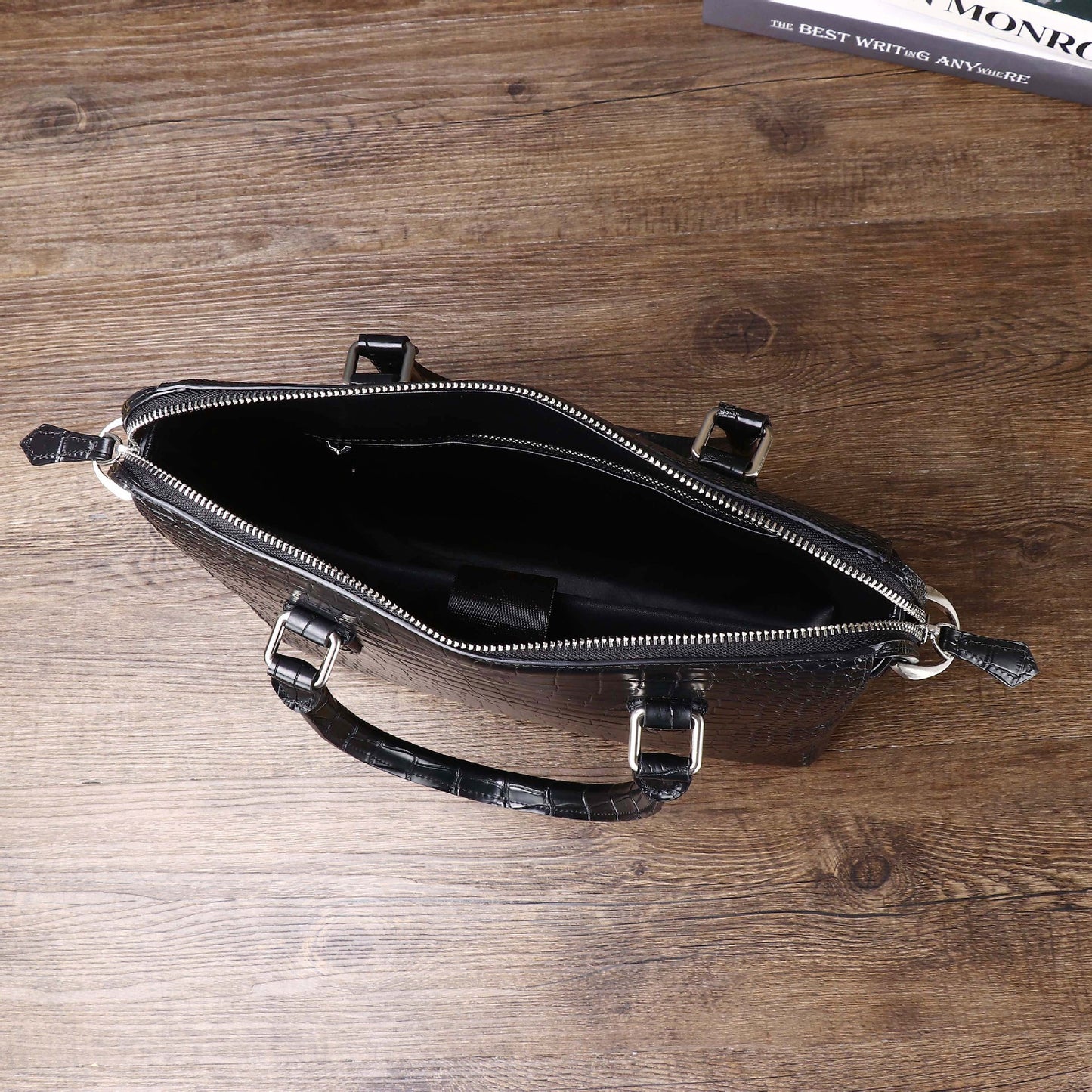 New Arrival Croc-Effect Business Briefcase for Men, A Laptop Shoulder Crossbody Top-Handle Bag with Professional Design, Perfect for Work & Travel